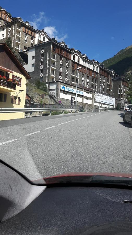Comfortable Studio With Mountain View In Arinsal 40 M² + Ski Storage Esterno foto